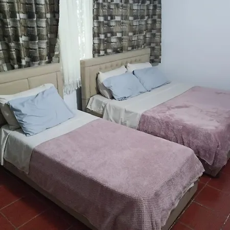 Altin Prendi Panzió *
